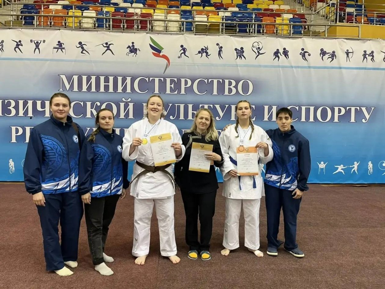 На соревнованиях в Каспийске спортсменки взяли золото, два серебра и бронзу минспорт Бурятии