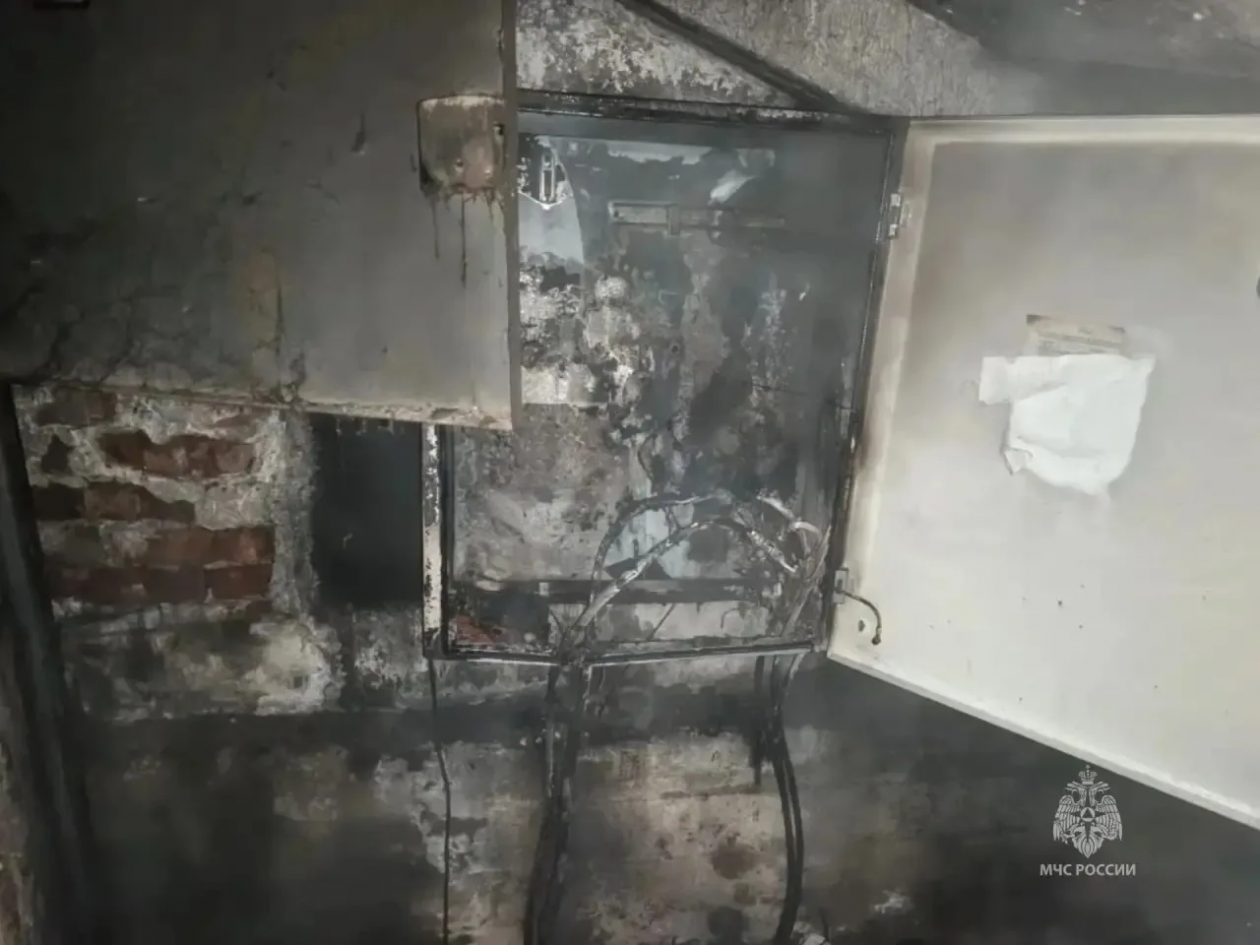 Семь человек спасли на пожаре в Черемхове Пресс-служба ГУ МЧС России по Иркутской области