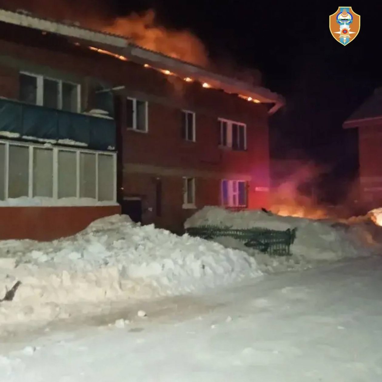 Сгоревшую кровлю в Кичере восстановят в кратчайшие сроки агентство ГО и ЧС Бурятии