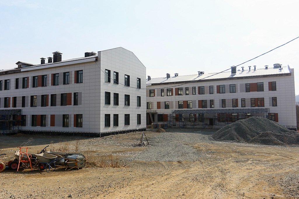 В 2026 году в Находке продолжится строительство новой поликлиники пресс-служба администрации НГО