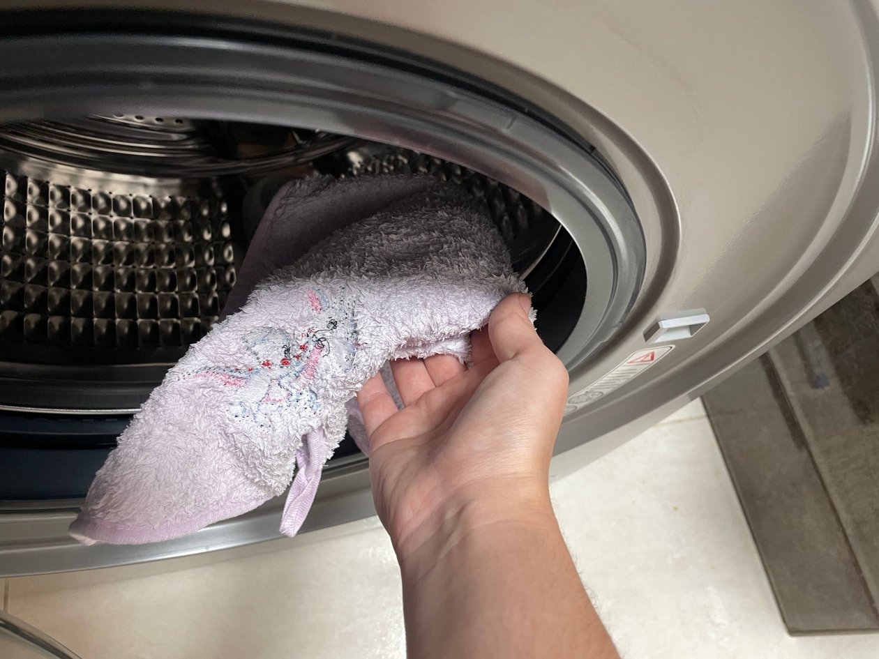 Один пакетик в барабан - даже замызганные тряпки снова белые: стираем легко и без возни ИА Stavropol.Media