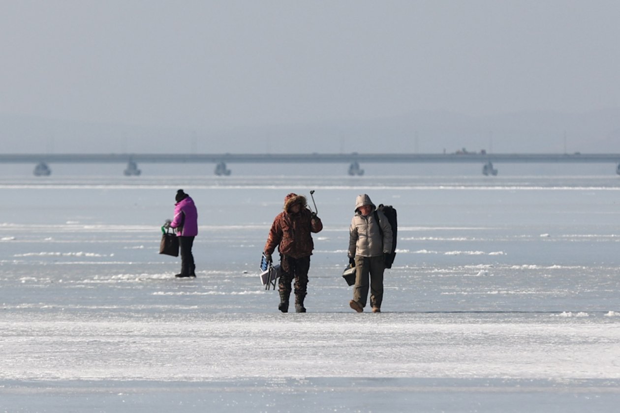 Провалиться под лед можно легко во время весенней оттепели Илья Аверьянов, ИА PrimaMedia.ru