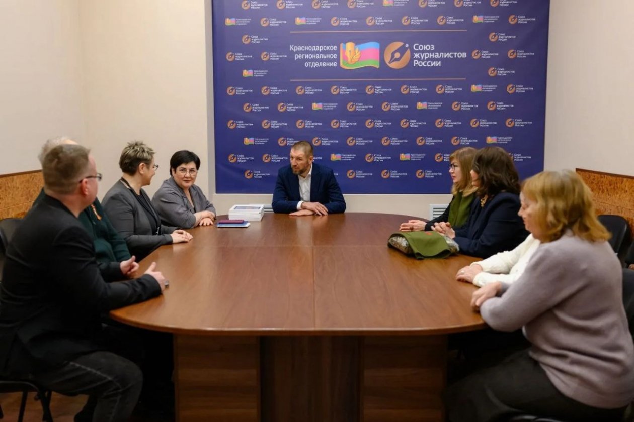 В Краснодаре обсудили поддержку бойцов СВО с волонтерами группы &quotРоссияVместе&quot t.me/dmitry_pirog