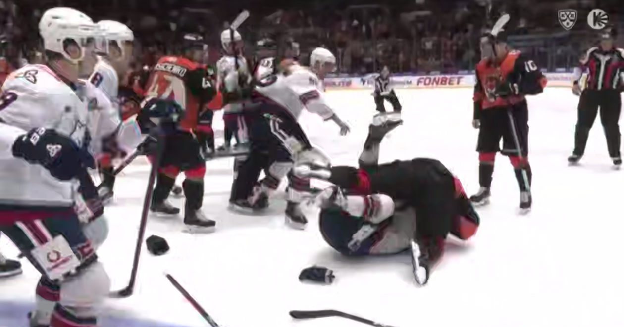 Драка на поле Скриншот с видео