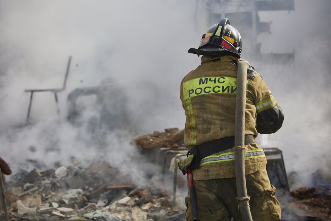 В Сочи пожарные потушили два частных дома Дмитрий Осипчук, ИА PrimaMedia