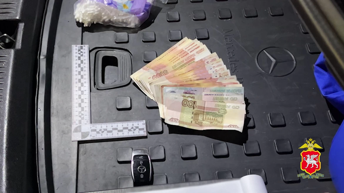 У фигурантов изъяли деньги МВД Крыма