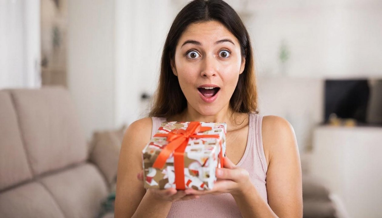 Тематическое фото ИИ GigaChat (18+)