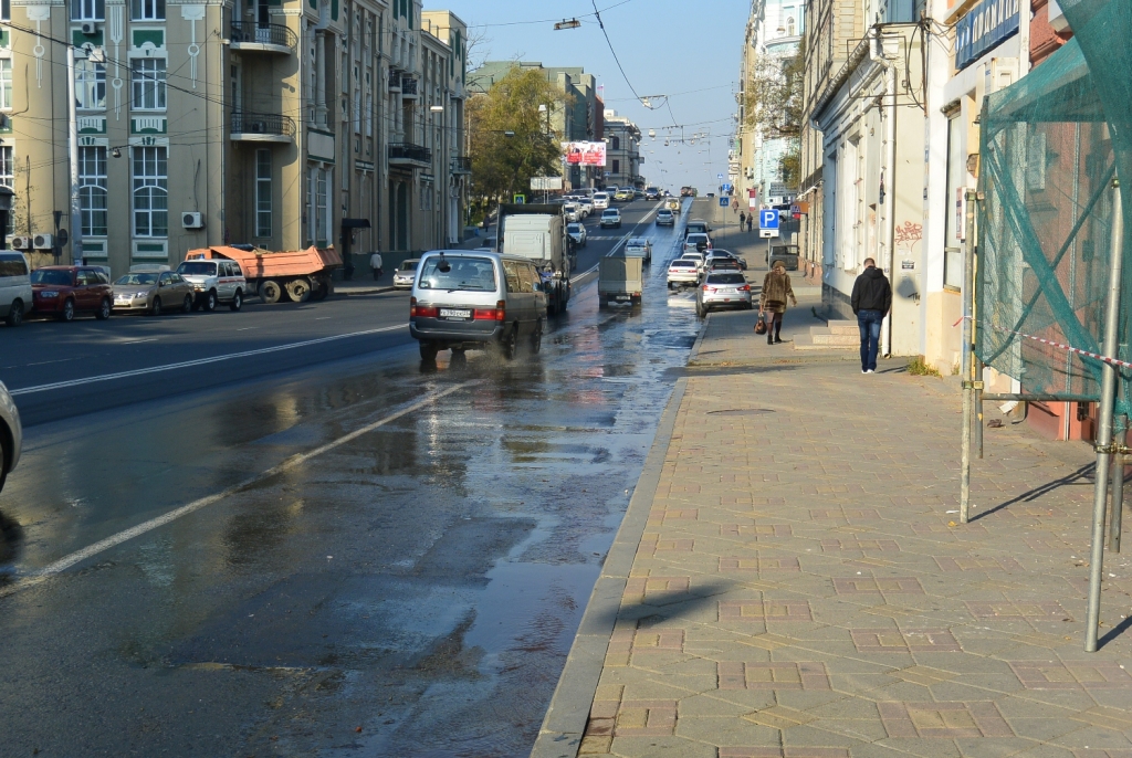 Вода на Светланской, Фото с места события собственное