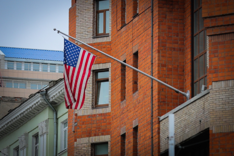 Флаг США. Генконсульство США во Владивостоке РИА PrimaMedia