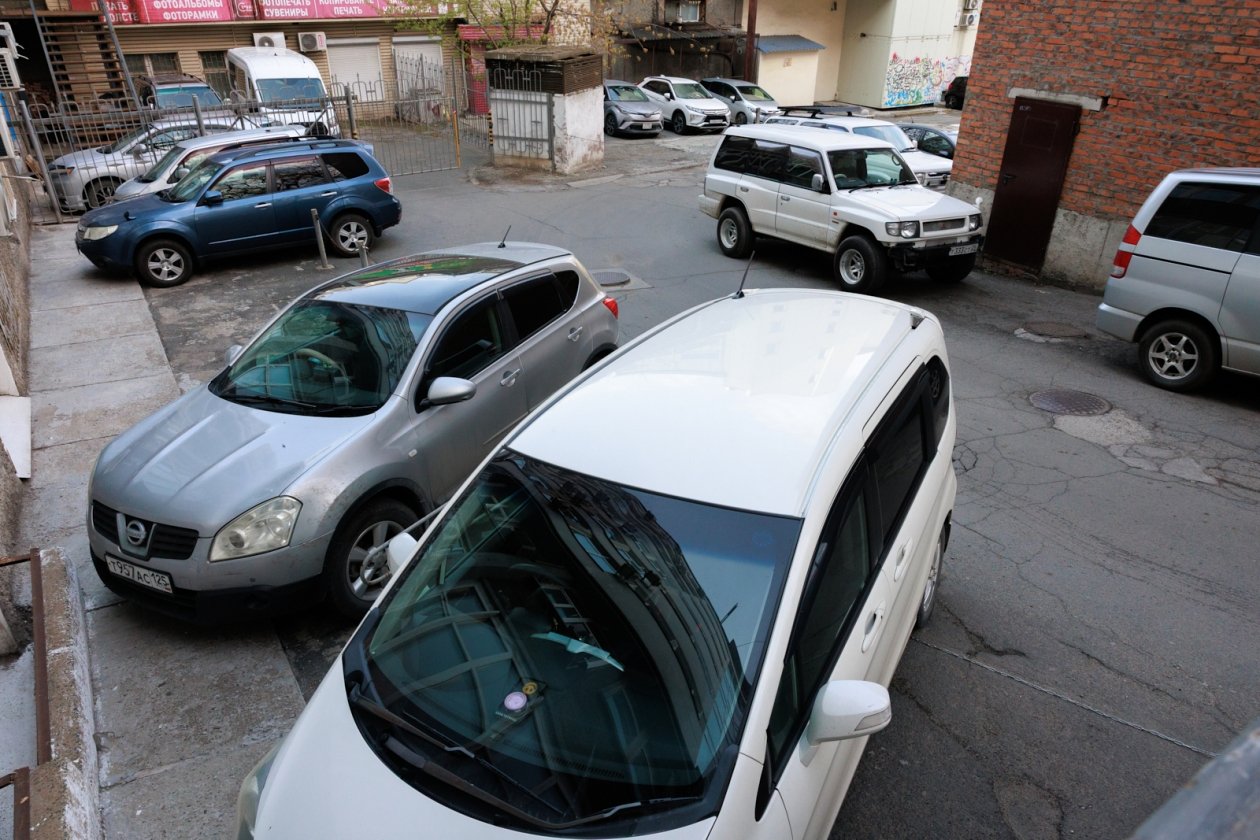 парковка, парковки во дворах, Дмитрий Осипчук, ИА PrimaMedia.ru