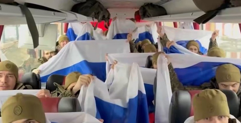 Из украинского плена вернулись двое военнослужащих из Иркутской области Минобороны РФ