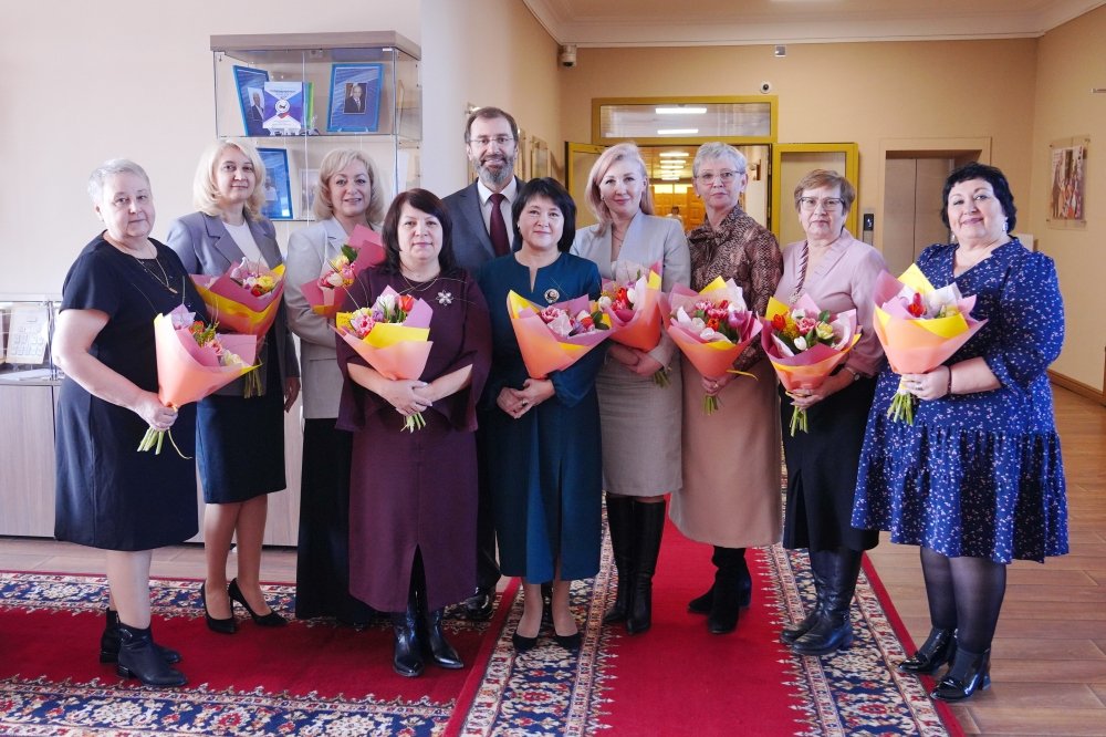 Роль женщин в поддержке волонтерства обсудил спикер ЗС Приангарья с главами дум Мария Иванова