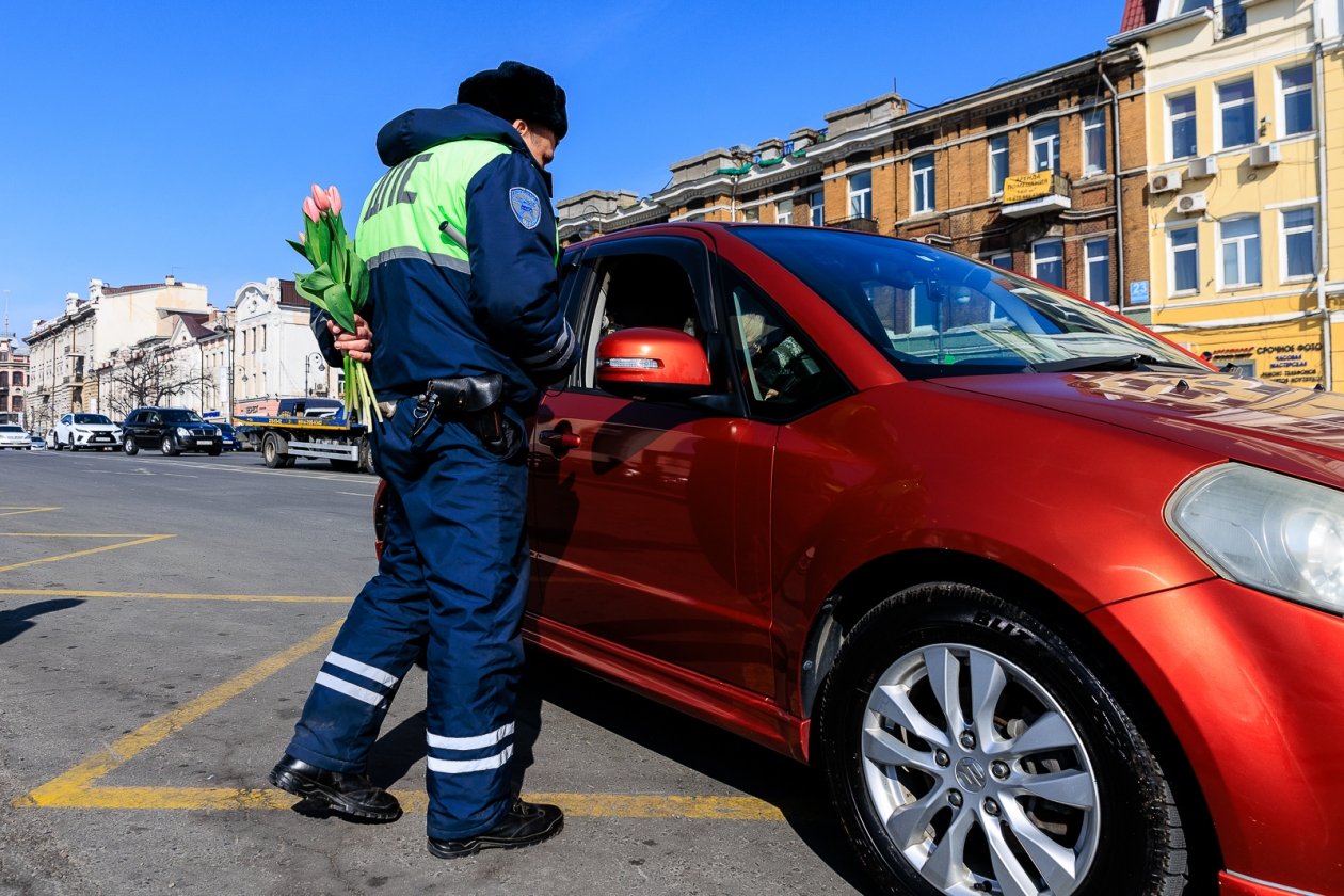 Водителя могут оштрафовать за тонировку, мешающую обзору Евгений  Кулешов, ИА PrimaMedia.ru