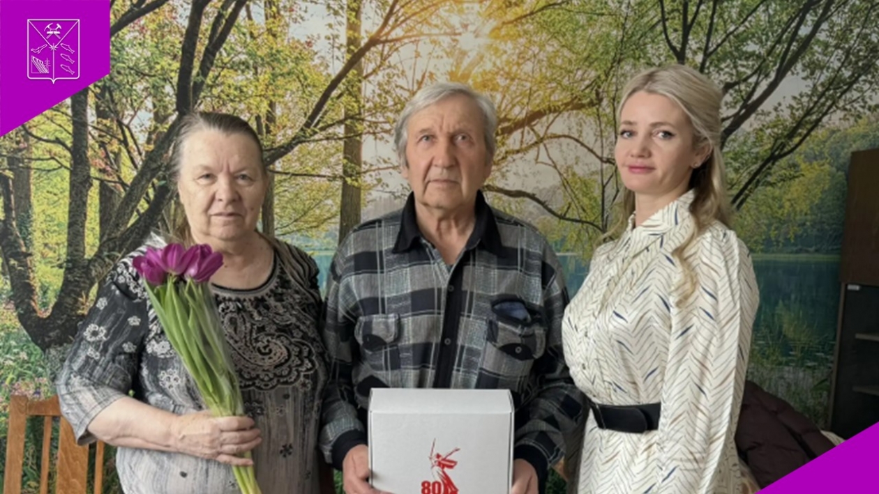 Министр труда и соцполитики Колымы встретился с семей погорельцев Источник