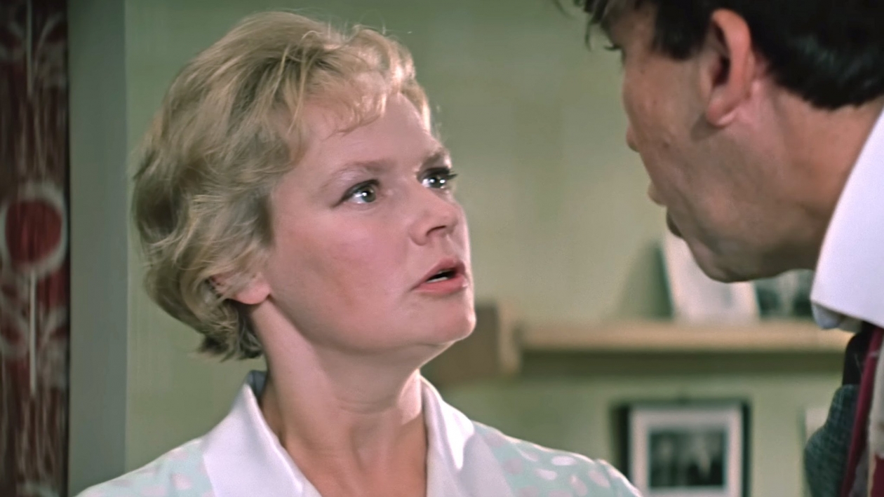 Советское кино прошло мимо вас, если не наберете 8/10 стоп-кадр из фильма (18+)