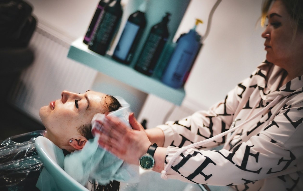 2 л. мыльного корня: как женщины в Казахстане моют волосы - растут в 2 раза быстрее Gabriela/unsplash