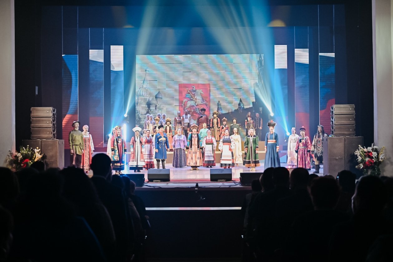 В Улан-Удэ в преддверии 8 марта провели праздничный концерт пресс-служба правительства Бурятии