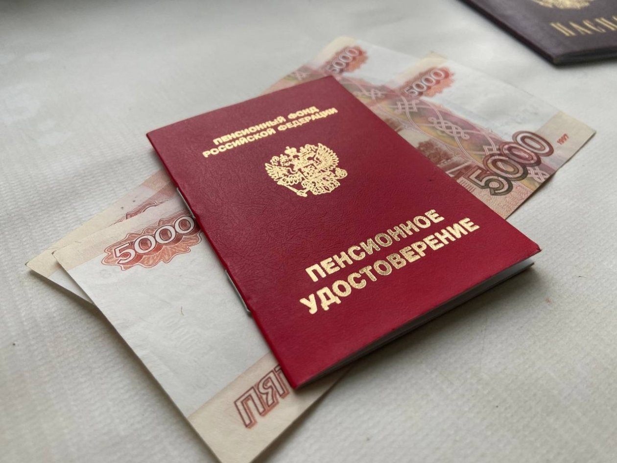 10 000 рублей каждый месяц: ветеранам труда готовят новую выплату - кому она достанется ИА KrasnodarMedia