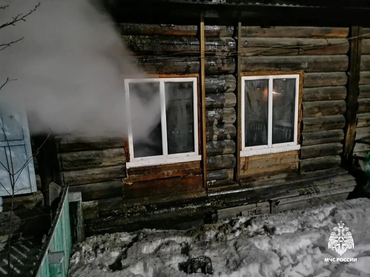 Пожилой мужчина пострадал при пожаре в квартире в Бурятии МЧС по Бурятии