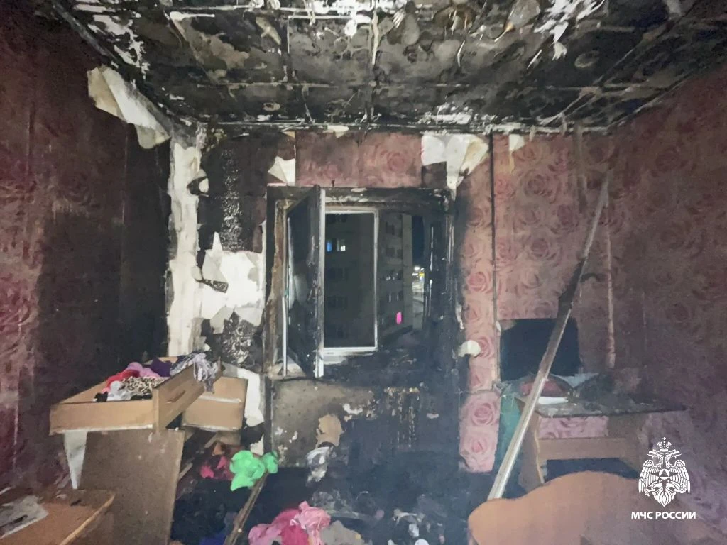 В Бурятии из горящей квартиры спасли женщину МЧС по Бурятии