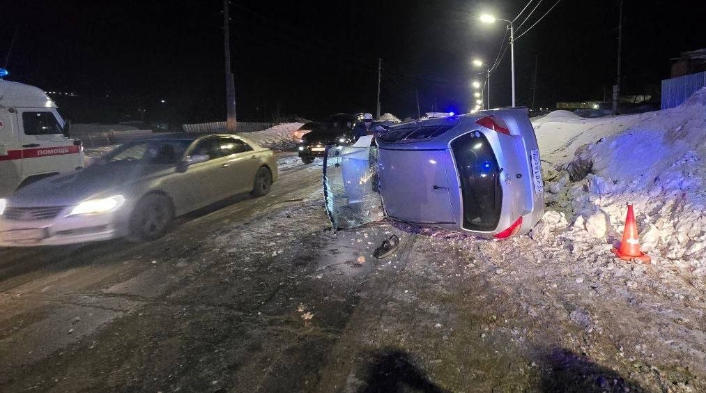 Два человека получили травмы в результате ДТП в пригороде Магадана Госавтоинспекция УМВД России по Магаданской области