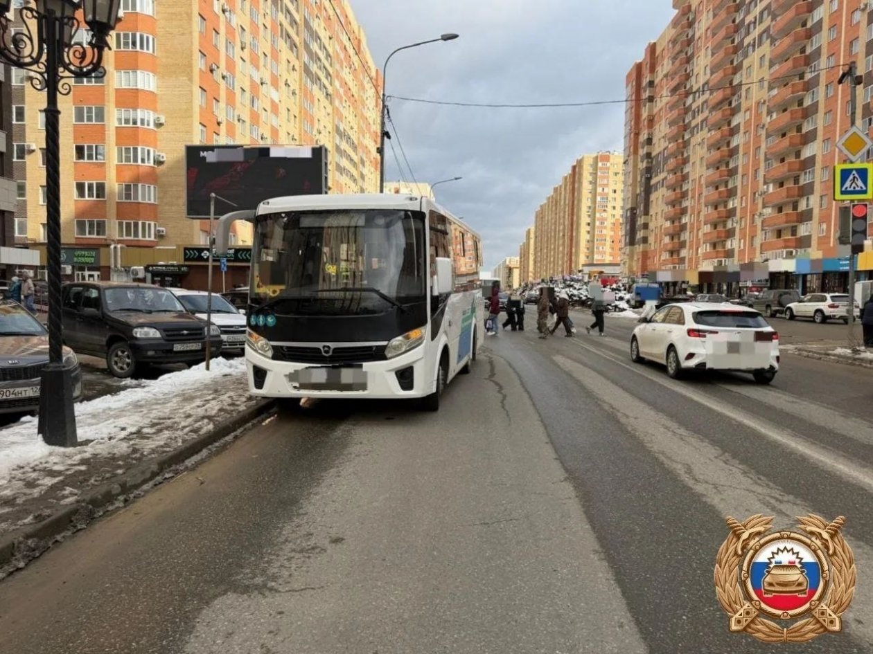 Автобус сбил 11-летнюю девочку на пешеходном переходе 8 марта в Ставрополе пресс-служба Госавтоинспекции Ставрополья