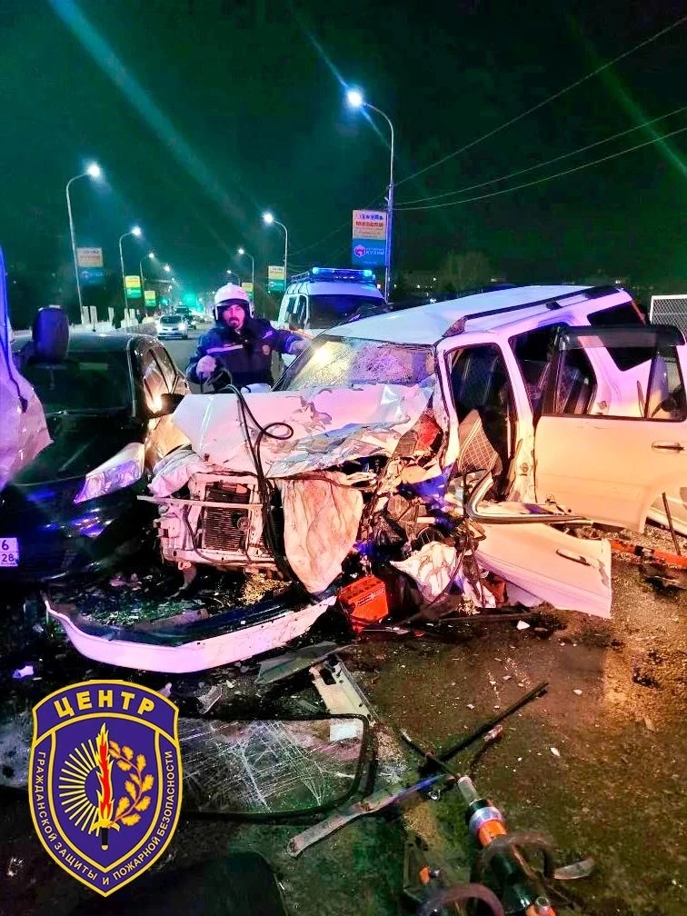 Восемь человек пострадали в результате аварии на путепроводе Амурский центр ГЗ и ПБ