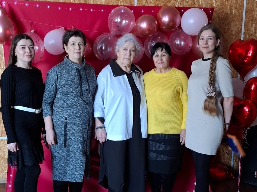 Экс-глава поселка и дитя войны Нэлли Чердакова отметила 85-летний юбилей в Забайкалье департамента ЗАГС Забайкалья