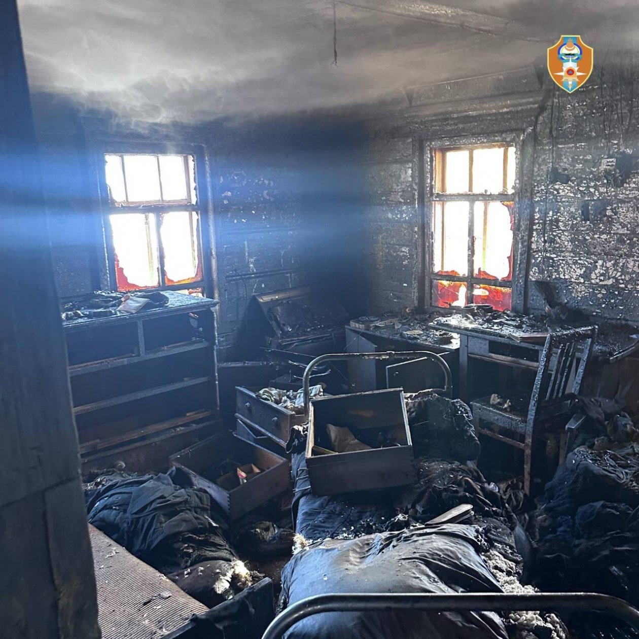 Пожар из-за печи уничтожил дом в селе Бурятии агентство ГО и ЧС Бурятии