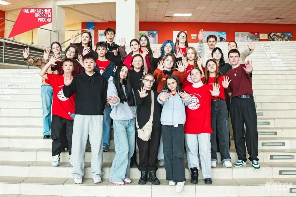 На всероссийской смене &quotТраектория действий&quot ребята представили проекты и стали вторыми в конкурсе визиток. Минобраз Бурятии