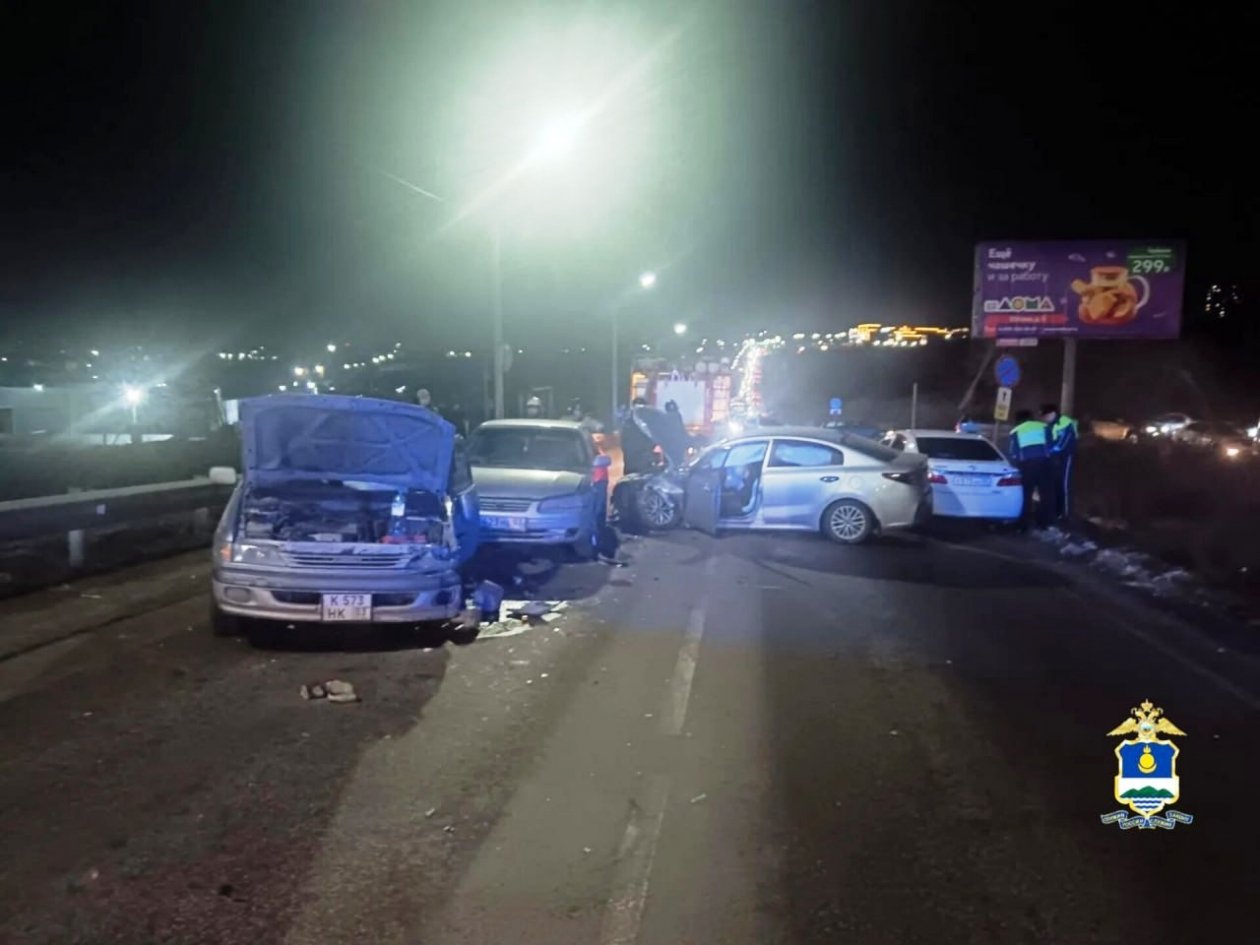 Массовое ДТП с четырьмя авто произошло в Улан-Удэ ГИБДД по Бурятии