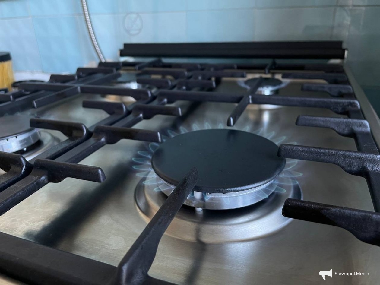 Четырёх человек забрали на скорой из-за отравления угарным газом в Ставрополе ИА Stavropol.Media