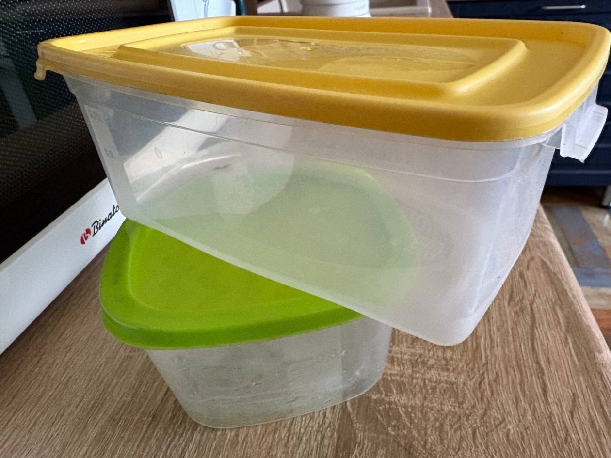 Без жирных пятен, без неприятного запаха - чистые контейнеры за 15 секунд ИА SevastopolMedia