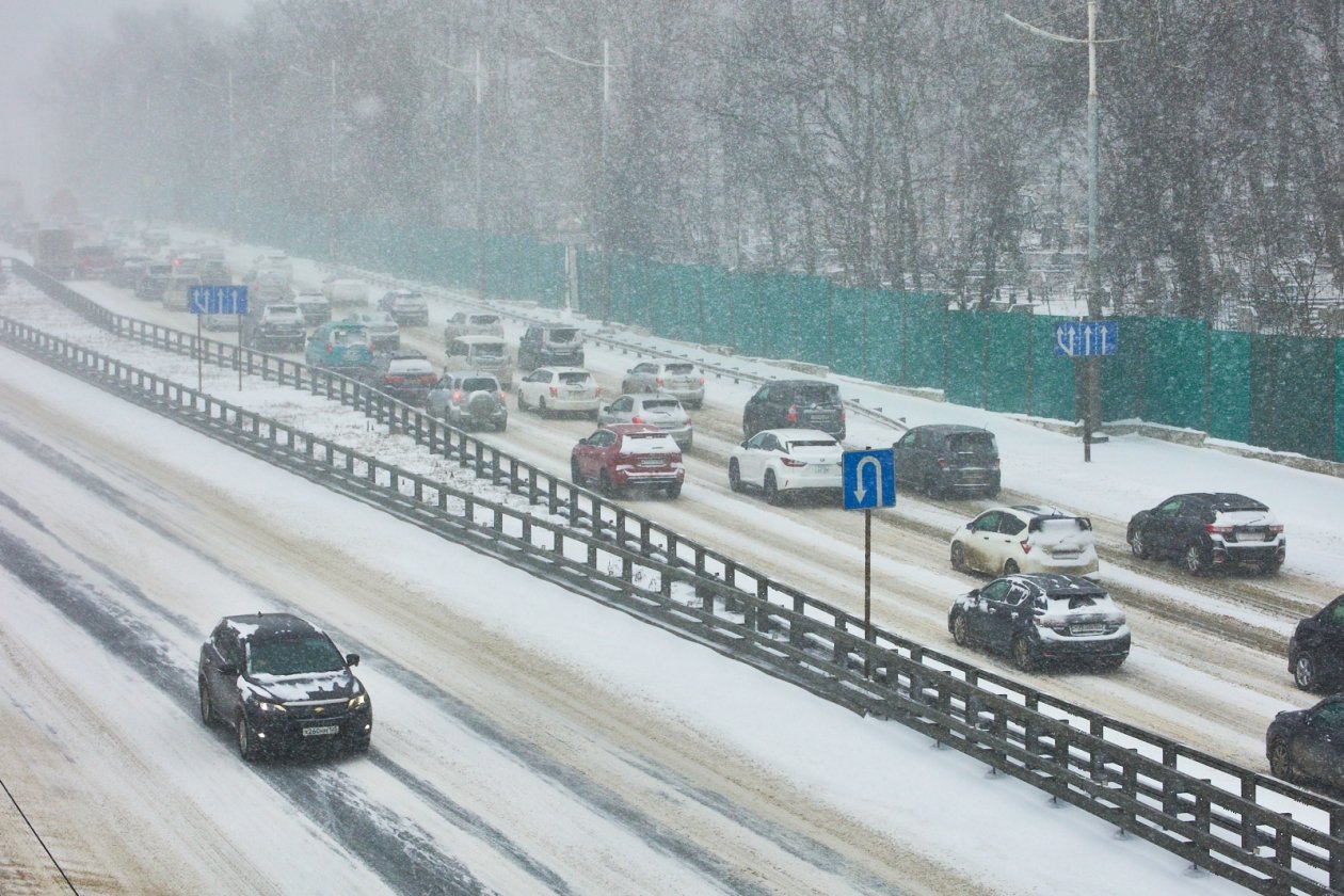 Движение ограничили Дмитрий Осипчук, ИА PrimaMedia.ru