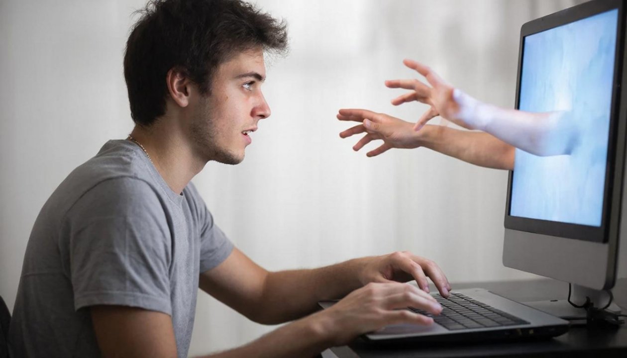 Тематическое фото ИИ GigaChat (18+)