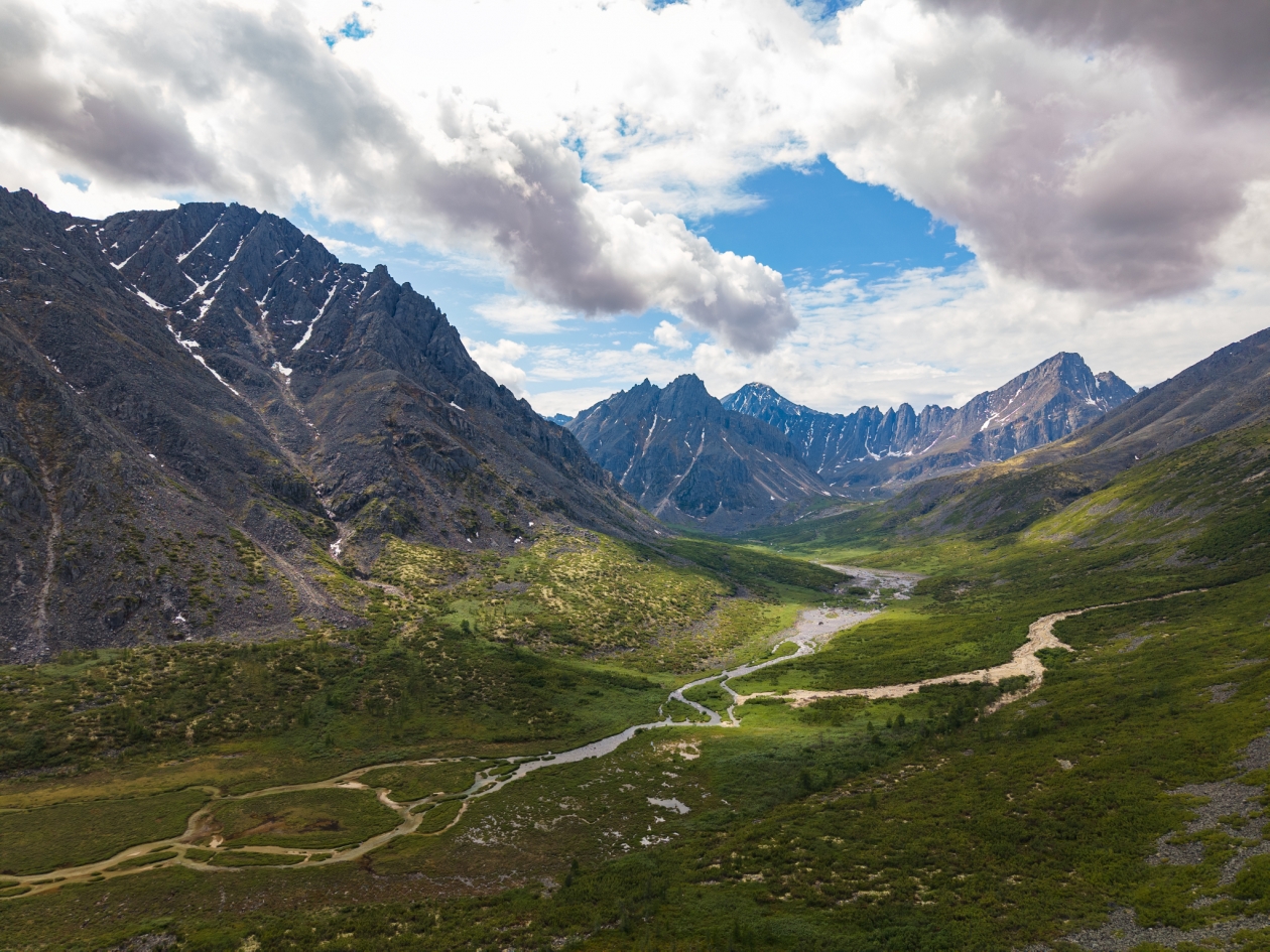 В нацпарке &quotЧерский&quot утверждены паспорта трех туристических маршрутов Источник