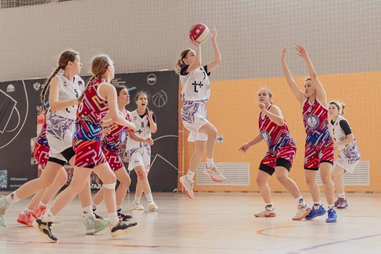 Бурятия выиграла чемпионат ДФО по баскетболу среди школ Минспорт Бурятии