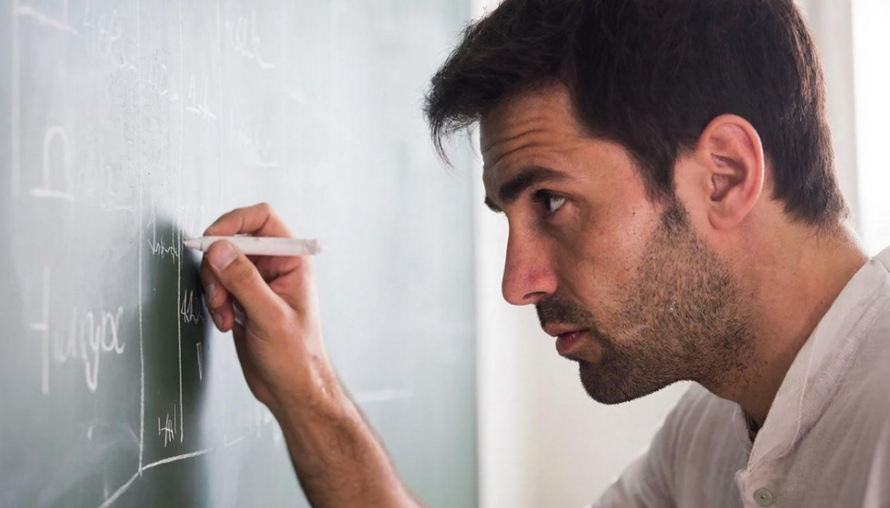 8 простых вопросов для умных людей - ТЕСТ на эрудицию ИИ Kandinsky (18+)