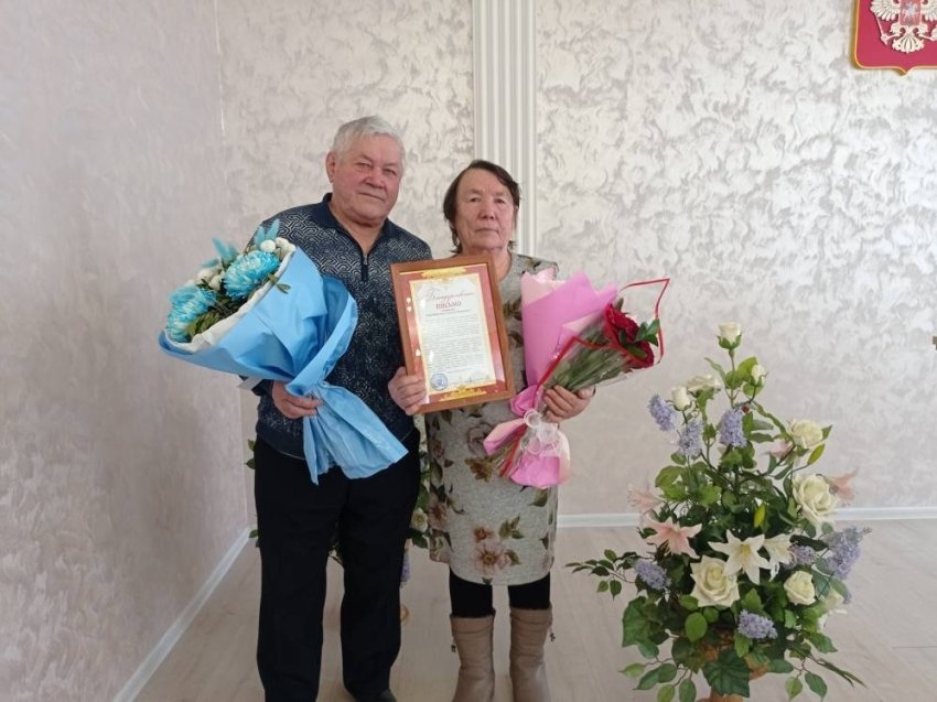 Супруги Алексей и Вера Калашниковы департамента ЗАГС Забайкалья