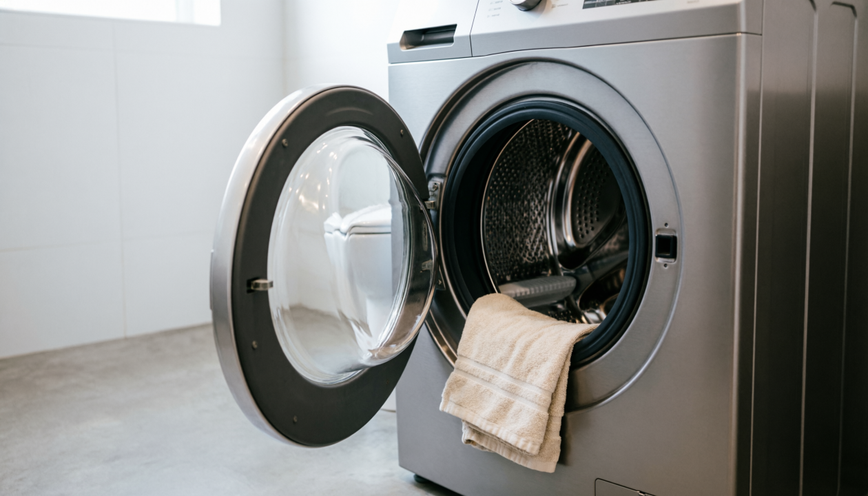 Забросила это в стиралку и на выходе получила сухие вещи: мгновенный эффект, круче сушилки Qwen (18+)