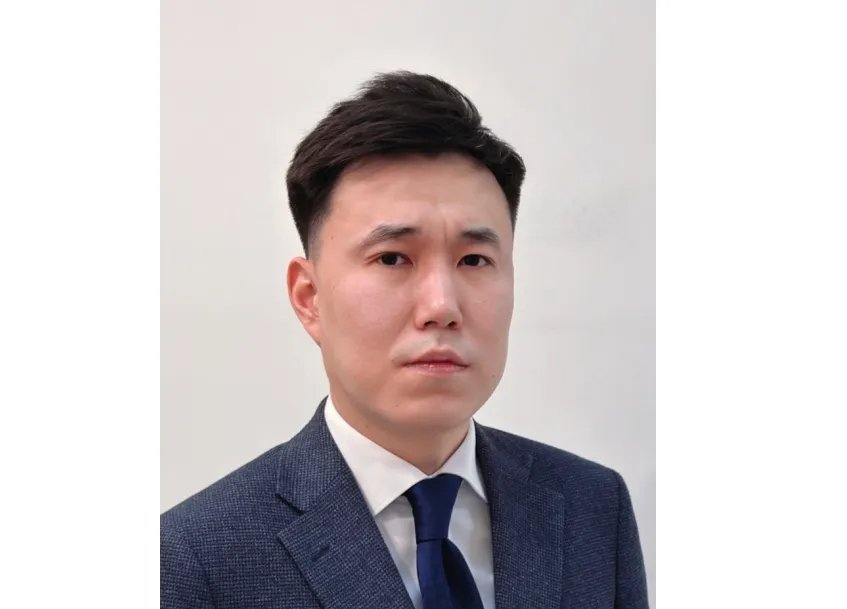 Василий Иванов стал новым помощником Главы Якутии пресс-служба правительства Якутии