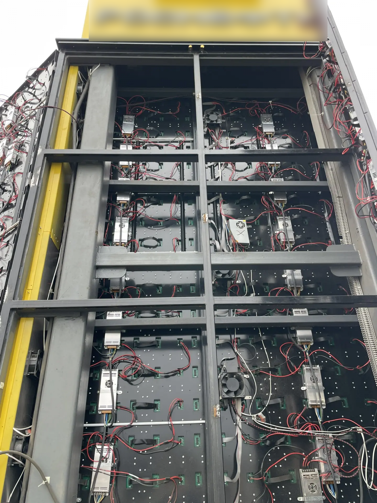 Строительную компанию заподозрили в махинациях при установке световых панелей на АЗС в Ставрополе Пресс-служба УФСБ по Ставрополью