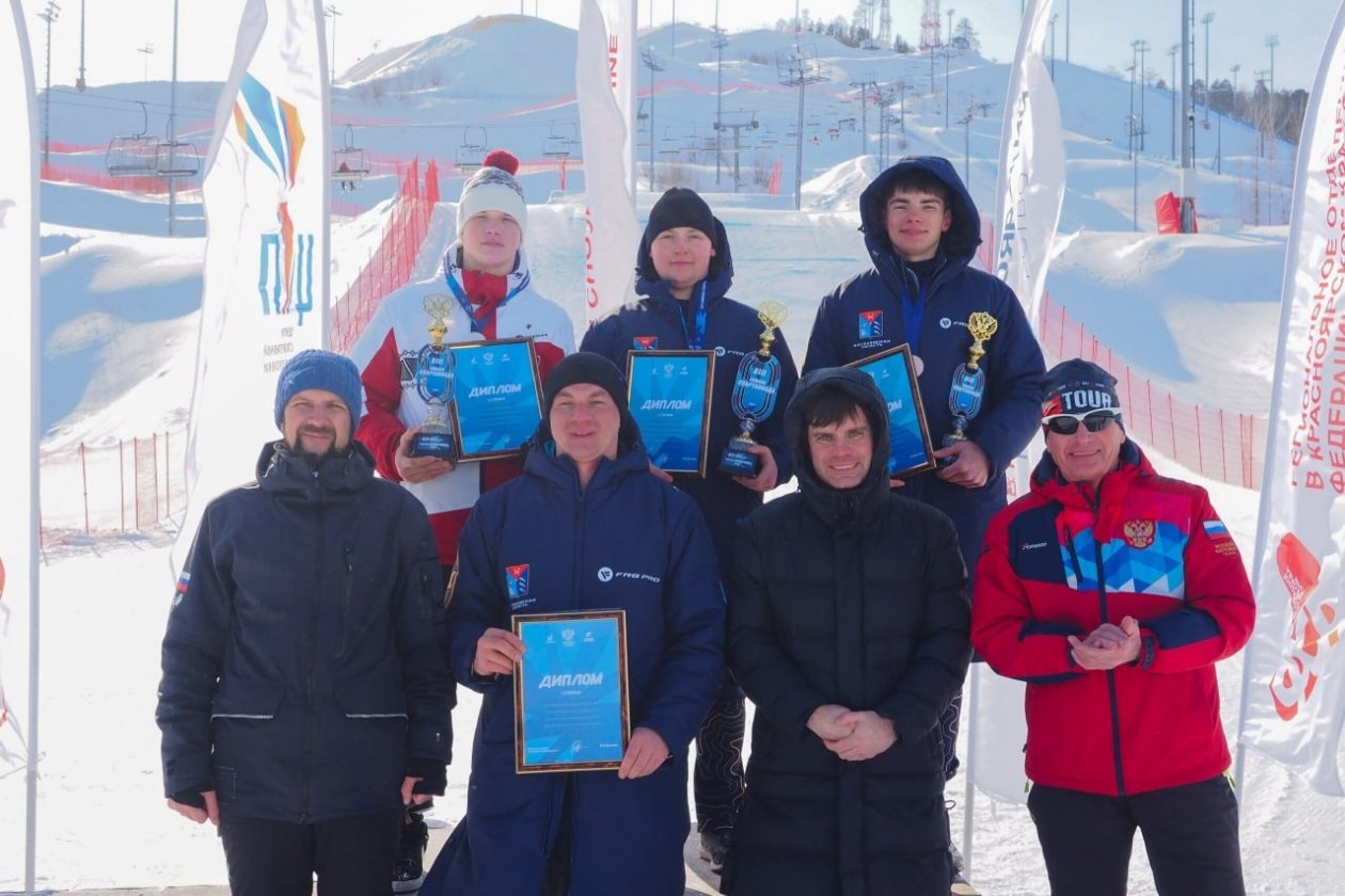 Тематическое фото Правительство Магаданской области
