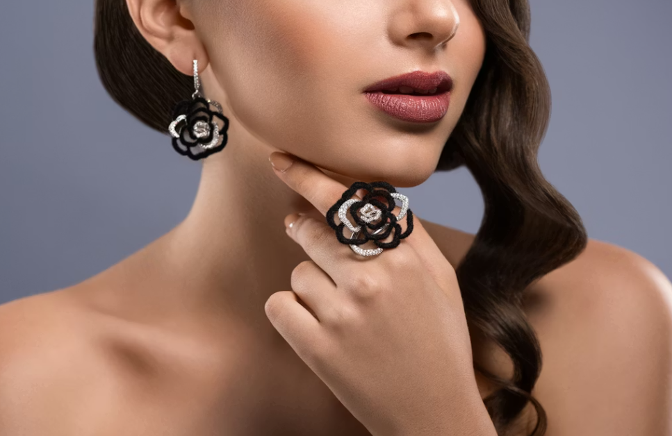 Тематическое фото Unsplash.com (18+)