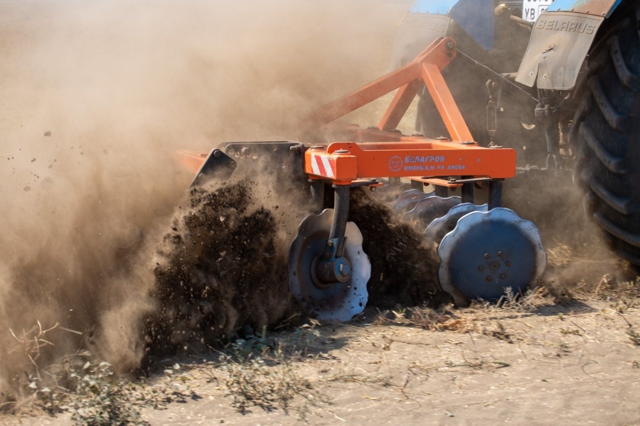 Сев яровых начался раньше времени из-за тёплой погоды на Ставрополье ИА Stavropol.Media