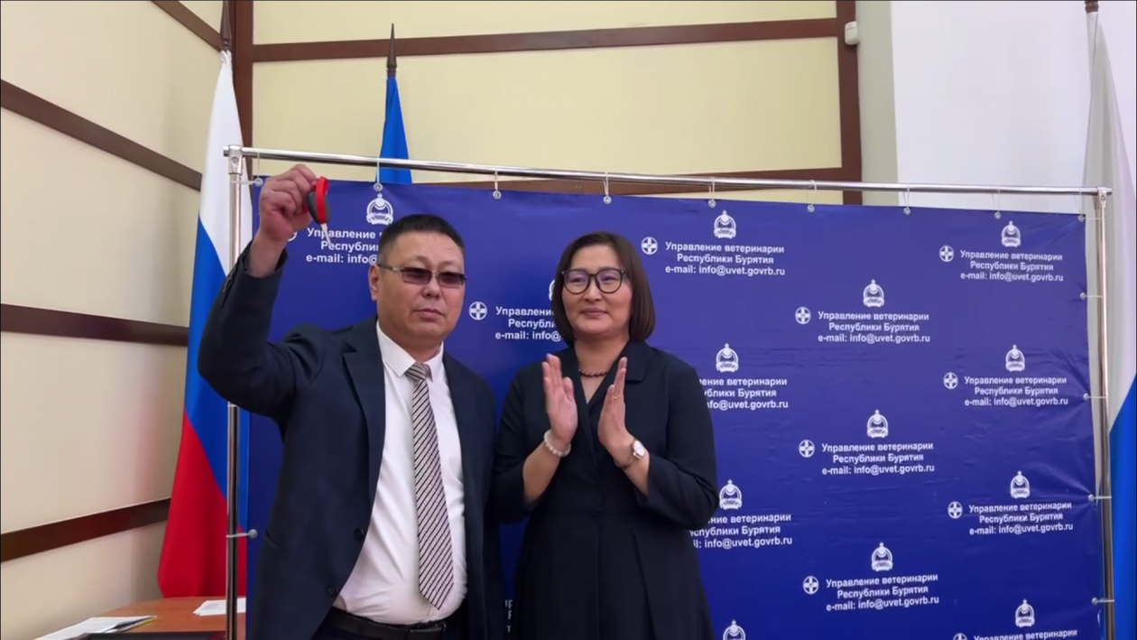 Лучшей ветслужбе Бурятии вручили автомобиль Минсельхоз Бурятии