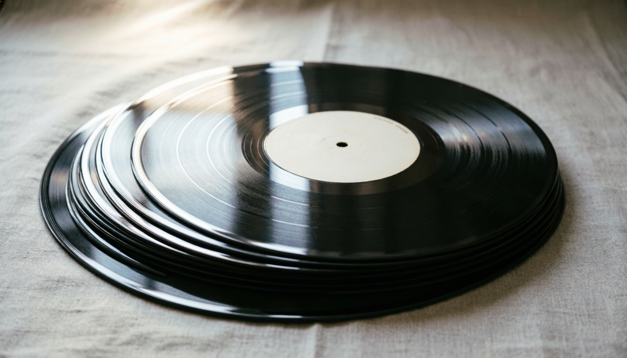 Создано с помощью ИИ