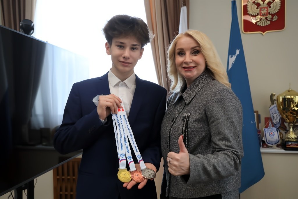 Никита Беленок и Светлана Ходюш пресс-служба министерства спорта Сахалинской области