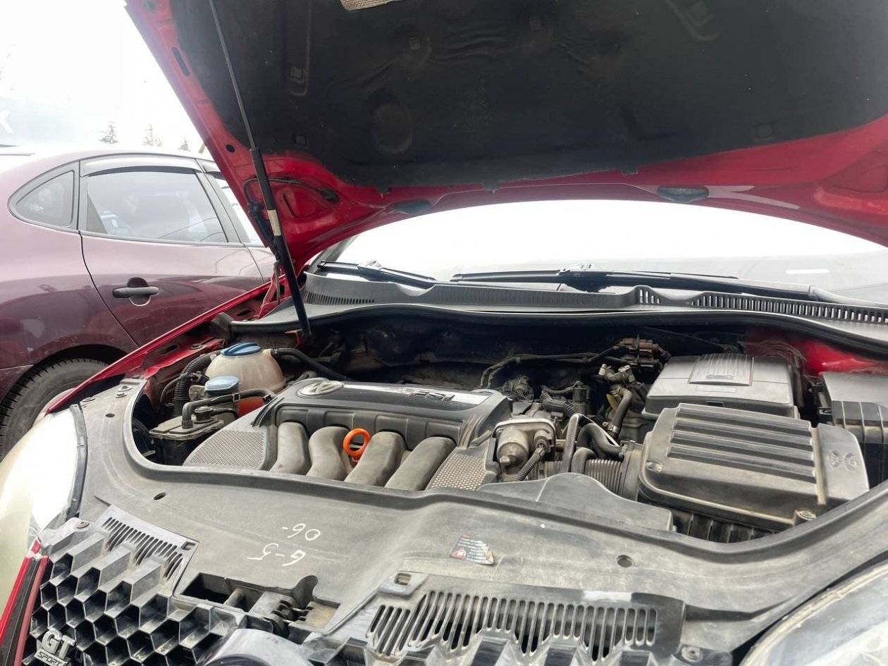 Мойка двигателя без последствий: 2 детали, которые нужно закрыть пакетом, чтобы не &quotзалить&quot электронику ИА KrasnodarMedia