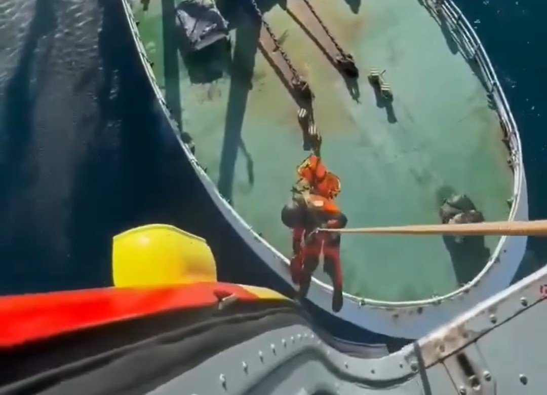 Спасоперация в Беринговом море Ростех. Скрин видео